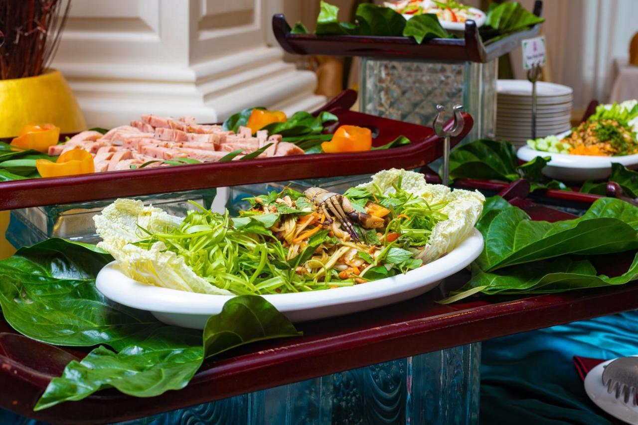 Regency Angkor Hotel Siem Reap Exteriör bild