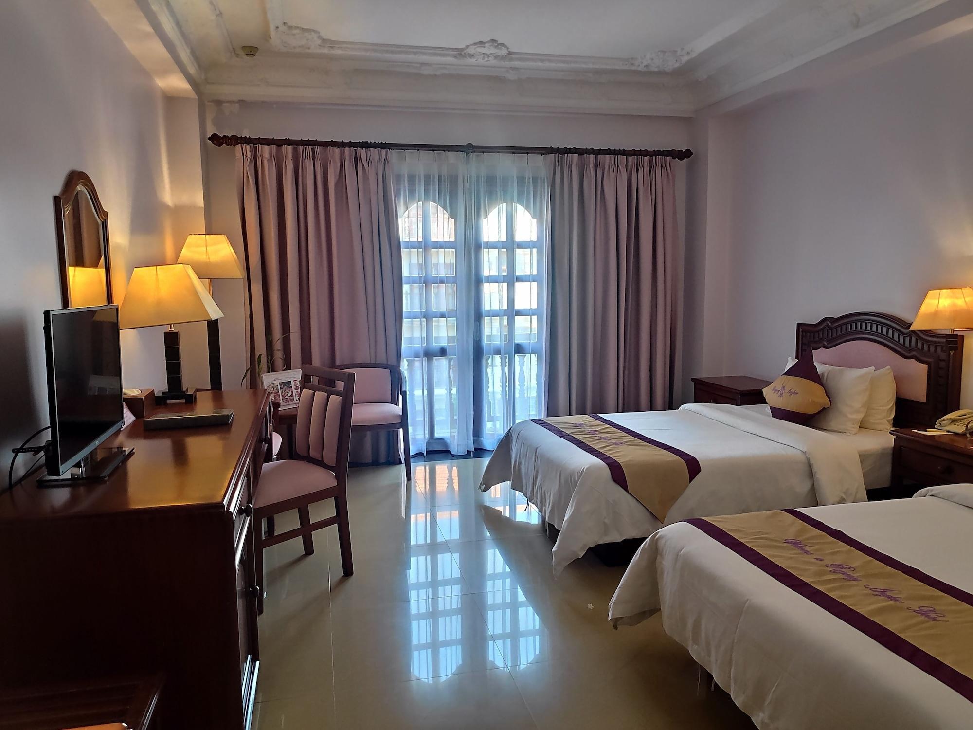 Regency Angkor Hotel Siem Reap Exteriör bild