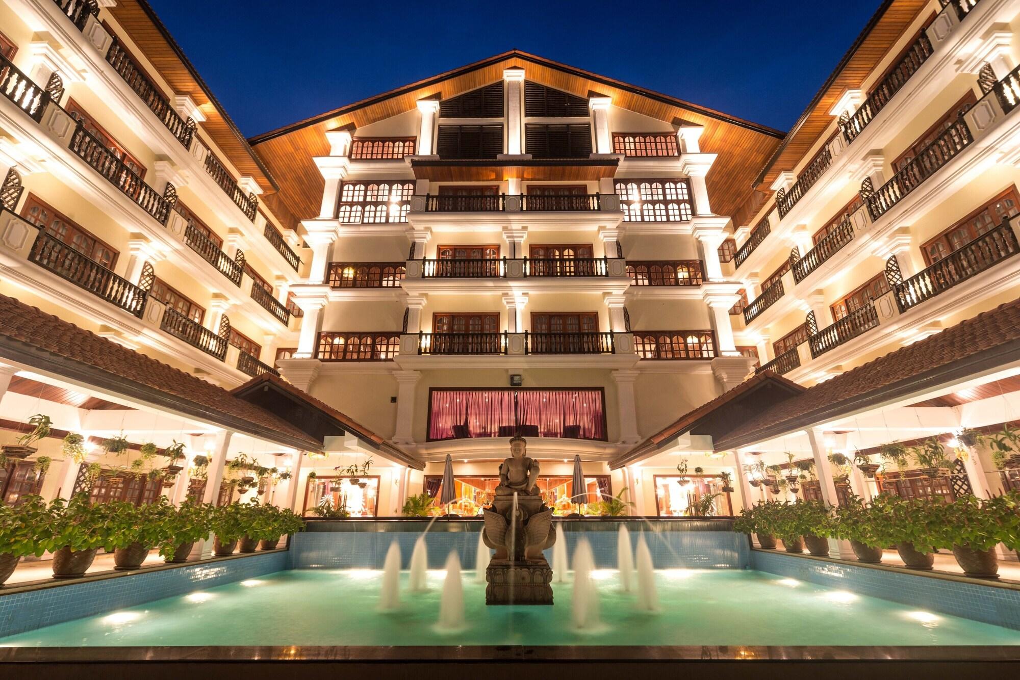 Regency Angkor Hotel Siem Reap Exteriör bild