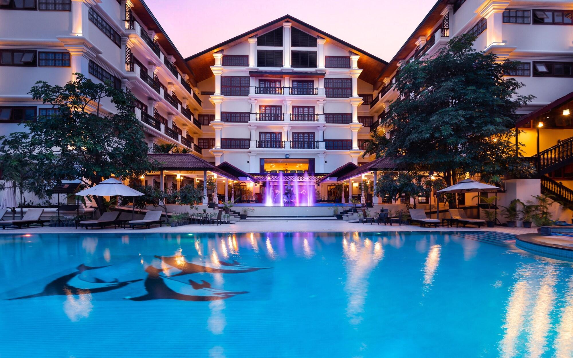 Regency Angkor Hotel Siem Reap Exteriör bild