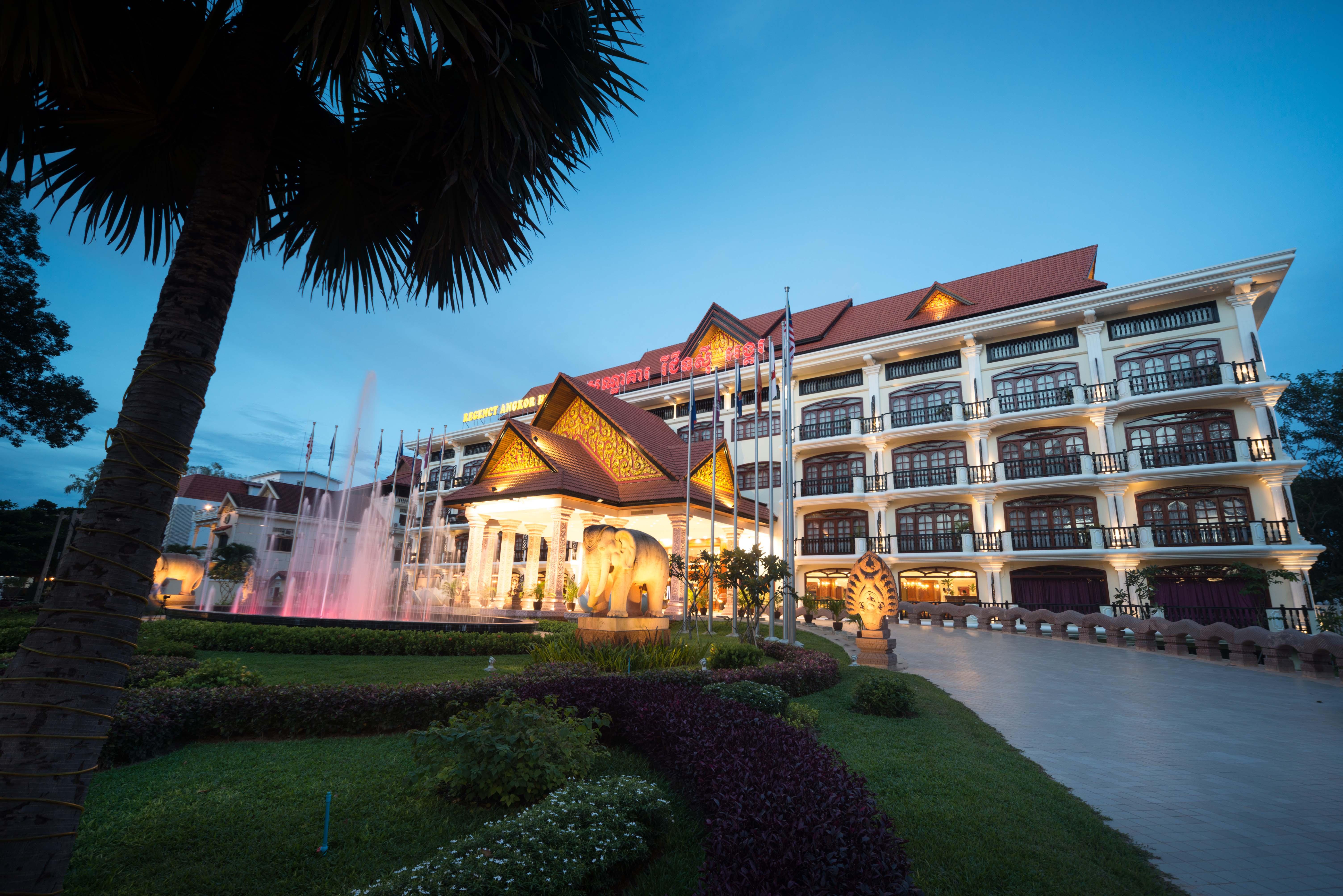 Regency Angkor Hotel Siem Reap Exteriör bild