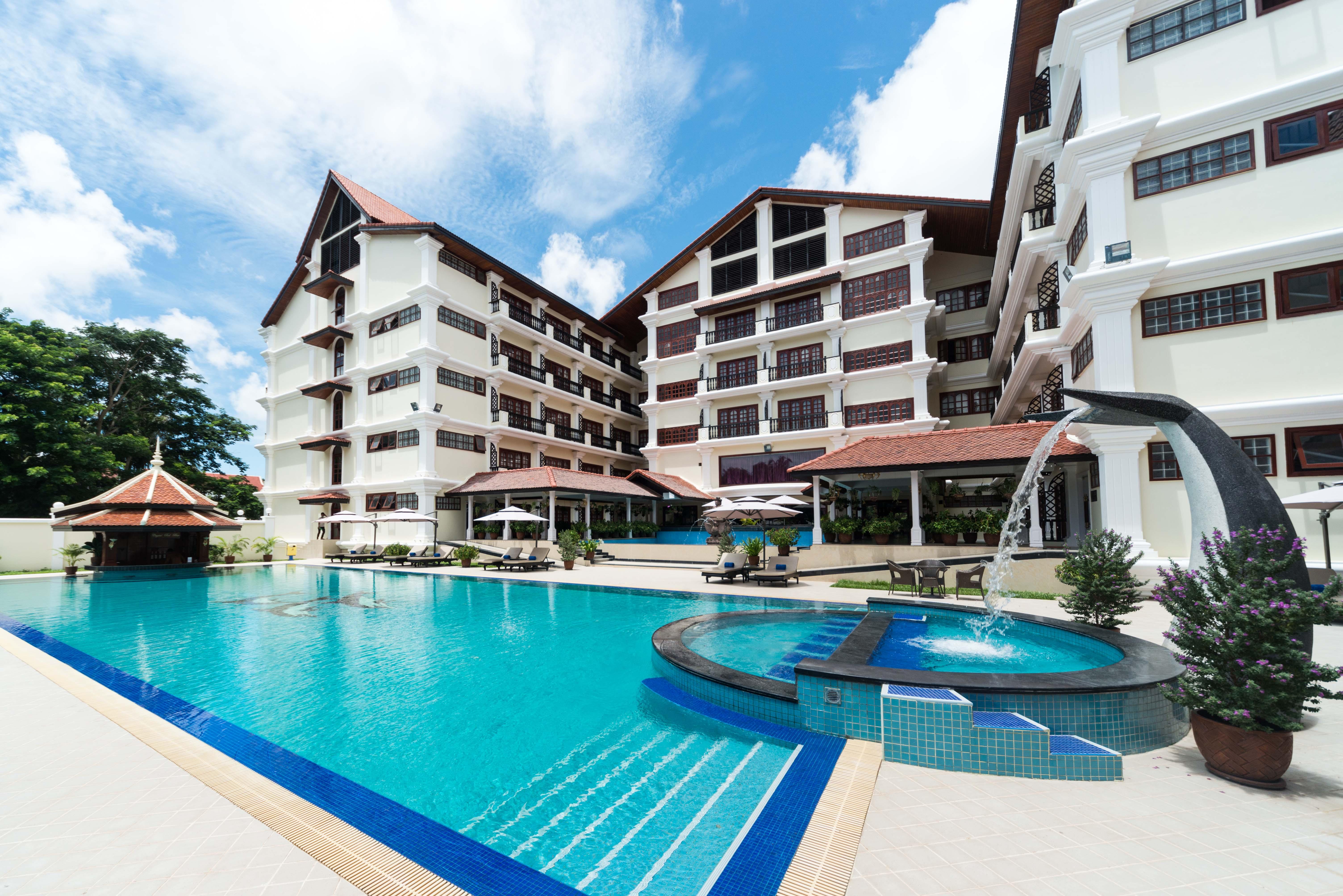 Regency Angkor Hotel Siem Reap Exteriör bild