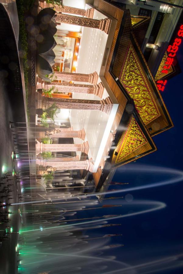 Regency Angkor Hotel Siem Reap Exteriör bild